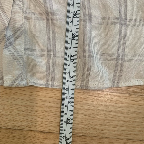 NWT J. Jill Neutral Plaid Pintuck Peplum Bottom Button Down Viscose Shirt Sz XL - Picture 12 of 12